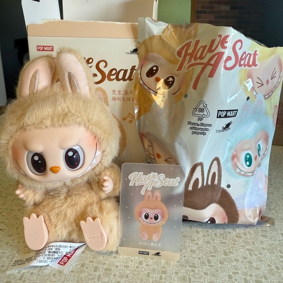 POP MART Accessories - Authentic Labubu - Have a Seat Vinyl Plush- BaBa
